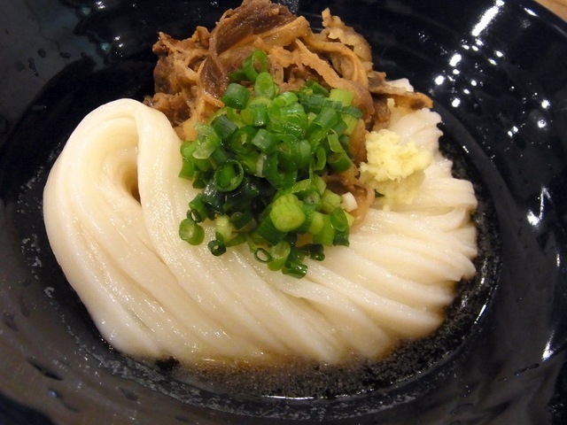 キラッキラ輝くむっちり“三たて”うどん【慎】