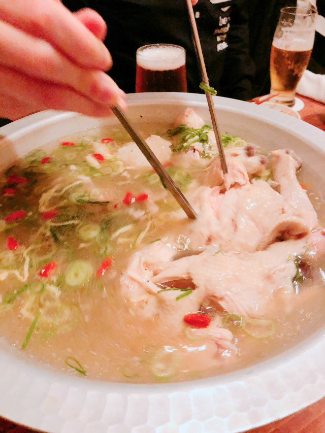 【韓味一 朴邸(カンミイチ パクテイ)】一度食べたら病みつきになる参鶏湯