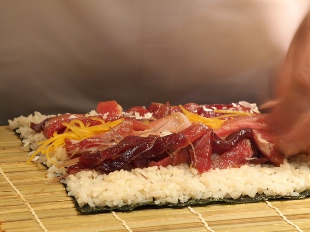 今だから食べたい！港区の絶品高級チラシを味わえる鮨店3選！