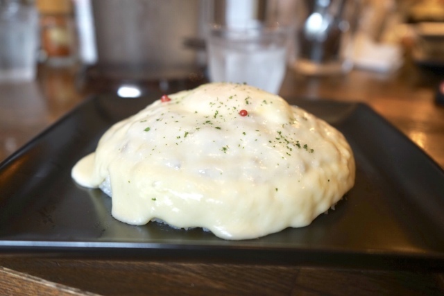 【みのりんご】スパイシーなキーマカレーが人気