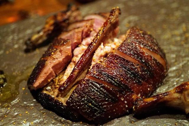 【Maruta】食通の間で話題になりつつある、調布の薪火料理レストラン