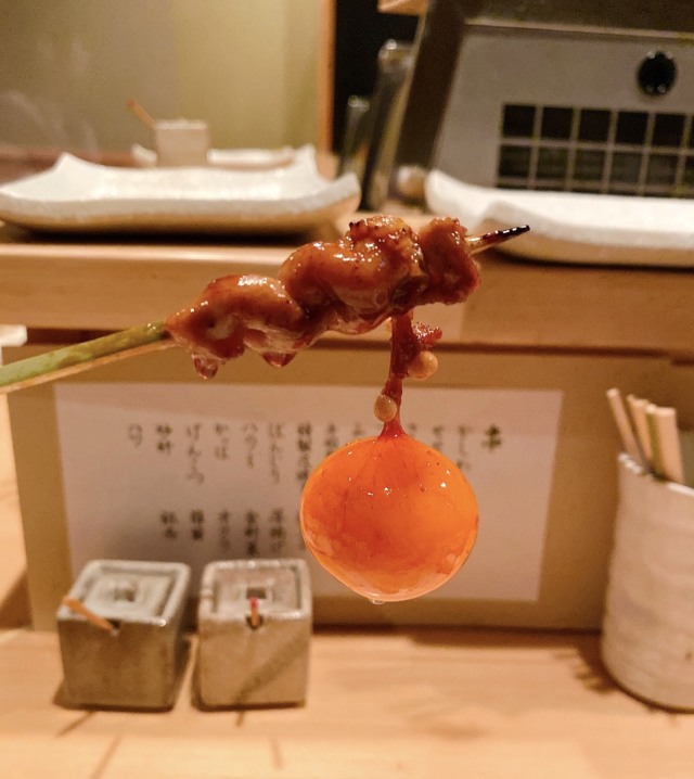 艶やかな見た目が食欲唆る！都内で一度は食べたい極上のちょうちんを味わえる焼き鳥店3選！