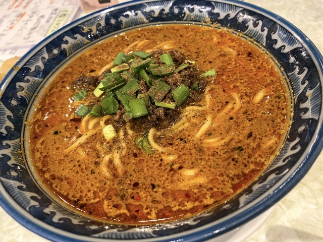 【金燕楼】名物「焼き餃子」を筆頭に、ワイワイ楽しめる大衆中華!