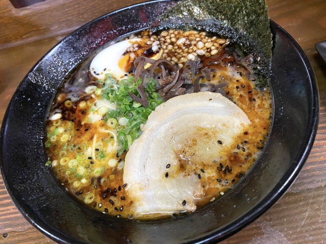 【麺屋一矢】玉ねぎ油の香ばしさが効いた絶品ラーメン