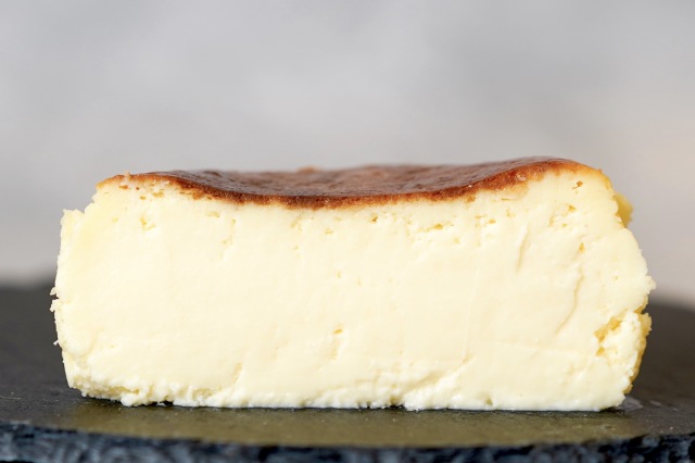 【テリヤキスト堀江貴文さんが手掛けるパン屋「小麦の奴隷」からバスクチーズケーキが発売】