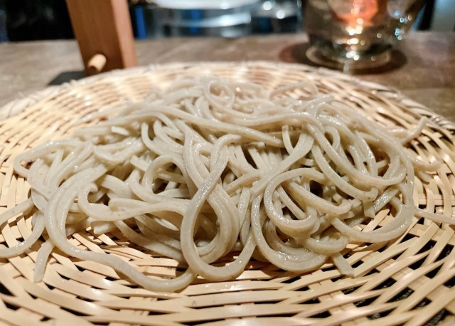 【雷庵(ライアン)】昼と夜で異なる、ライブ感溢れる新しい蕎麦和食店