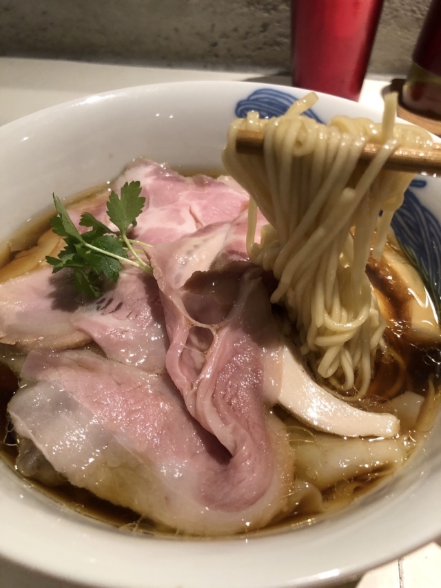 三ツ星から屋台まで、世界中を食べ歩きながら、年の半分をハワイで過ごすテリヤキスト本田 直之さんがおススメする安ウマ店３選！