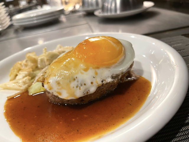 【ステーキハウス 牛の松阪】肉本来の美味しさを味わえる札幌の老舗ステーキのハンバーグ