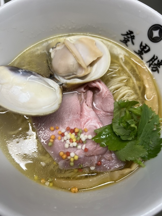 【らぁめん登里勝】桑名の蛤の良さを最大限に活かしたラーメン