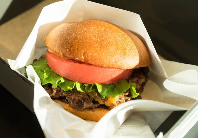 HENRY'S BURGER