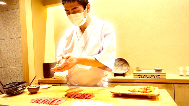 名店出身の遠藤大将による伝統の再構築 鮨えんどう(スシエンドウ) 東京都 TERIYAKI [テリヤキ]