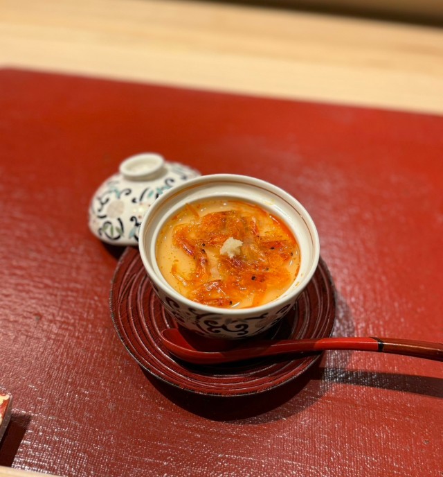 最高級和食店と思いきや、れっきとした最高級寿司店