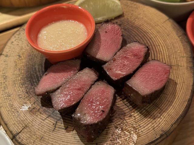 備長炭で丁寧に焼き上げた極上の厚切り牛タン！