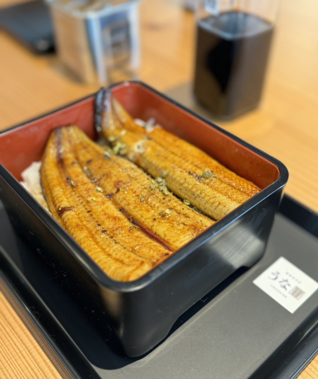 凄い、こんな鰻重屋ができたとは…。