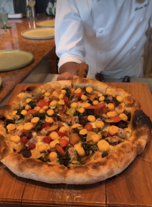 マンダリンオリエンタル東京の総料理長が自ら腕を揮う、国内唯一の pizza a degustazione （グルメピッツァ）を供するピッツェリア