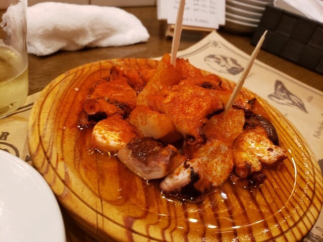 スペインのバルの雰囲気を体現した店