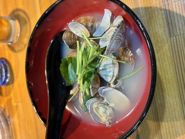 深夜まで営業！贅沢貝汁と本格鮨