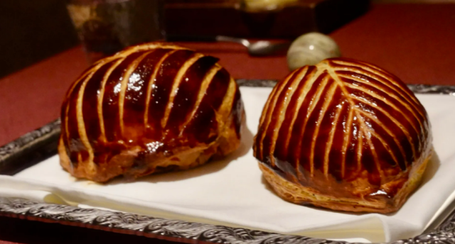 儚くて美しい。名物のパイ包み焼きは必食。