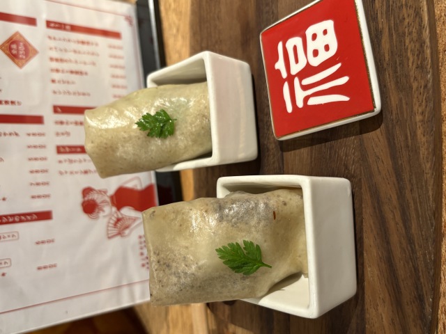 看板なし＆雑居ビル3階の隠れ家中華！屋台風空間で楽しむ創作中華を小皿スタイルで堪能