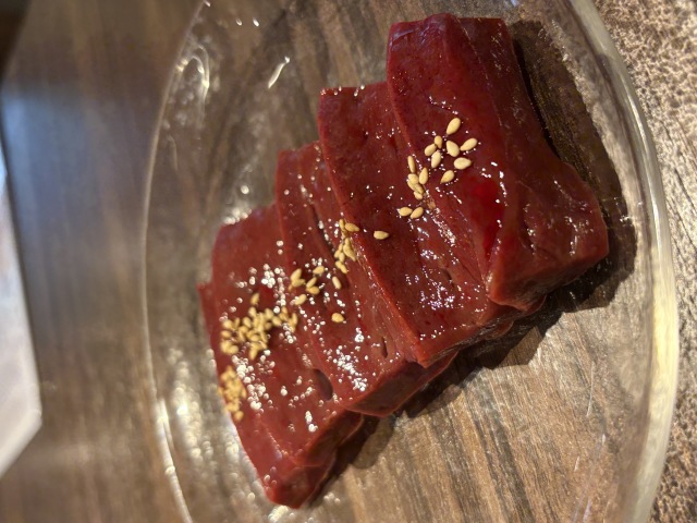 東京・荻窪駅から徒歩30秒！新鮮ホルモンが手頃に味わえる