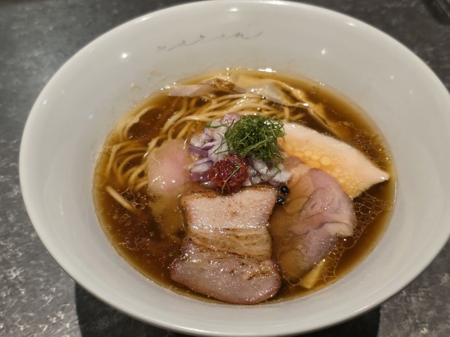 深夜3時半まで楽しめる！和食の技が光る“極上しょうゆそば”が北新地に登場
