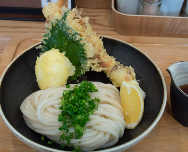 よく考えられ練られた繊細なうどんのお店