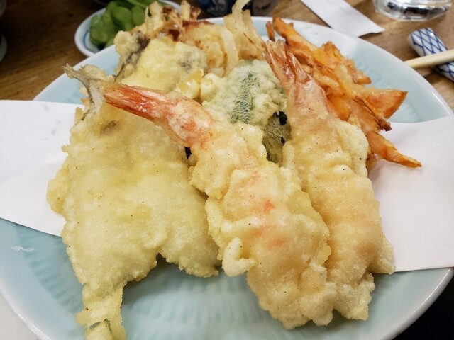 下町の庶民的な天ぷら屋