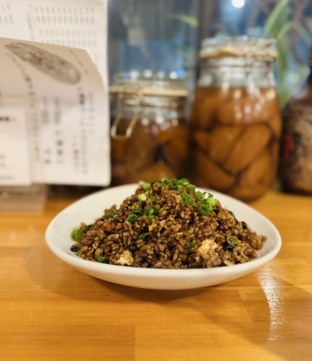 昼夜と店名が違う神出鬼没店