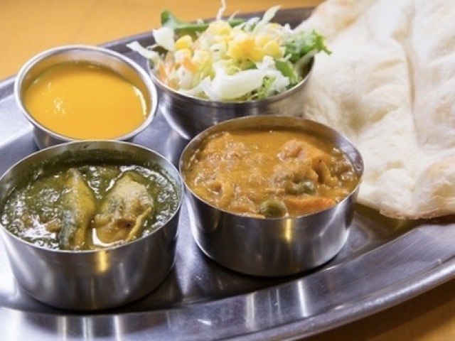 出雲の本格インドカレー店