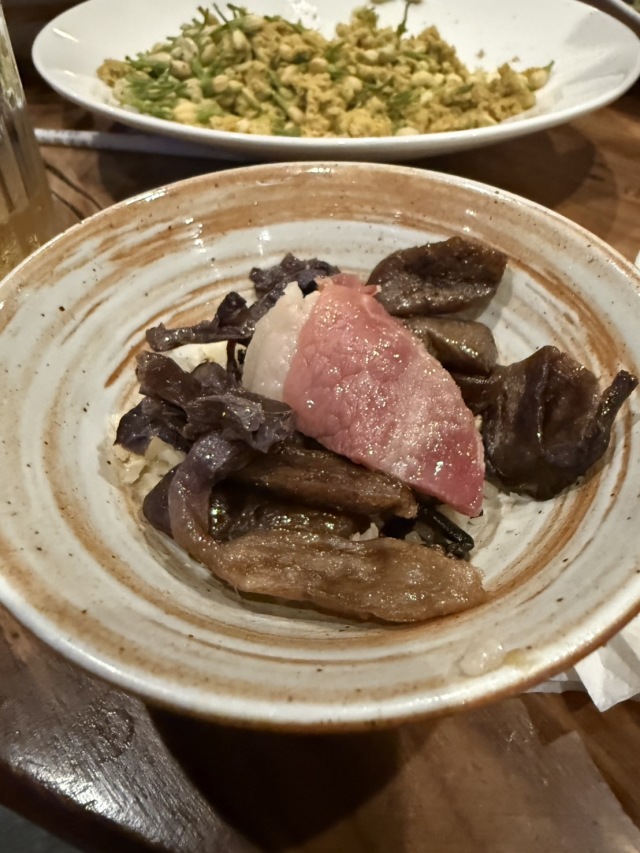 イノベーティブ雲南料理レストラン