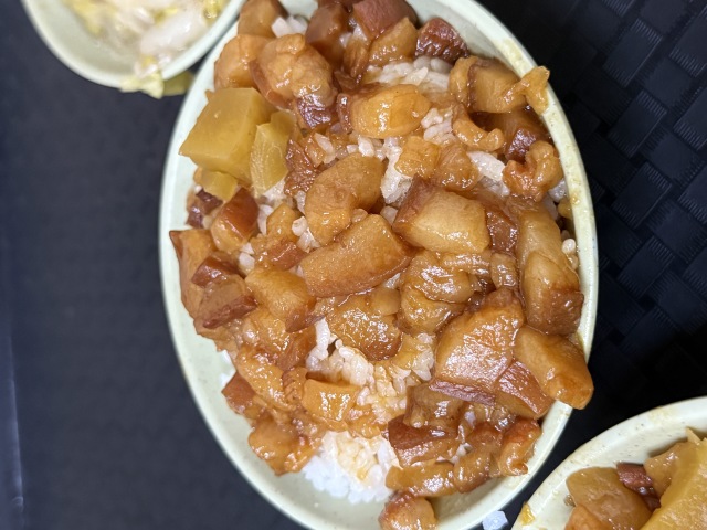 一口で“別格” 僕史上最高の魯肉飯