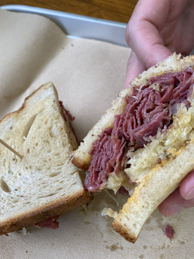 沖縄でしか食べられない 肉汁広がるルーベンサンド Five Star Deli ファイブ スター デリ 沖縄県 Teriyaki テリヤキ