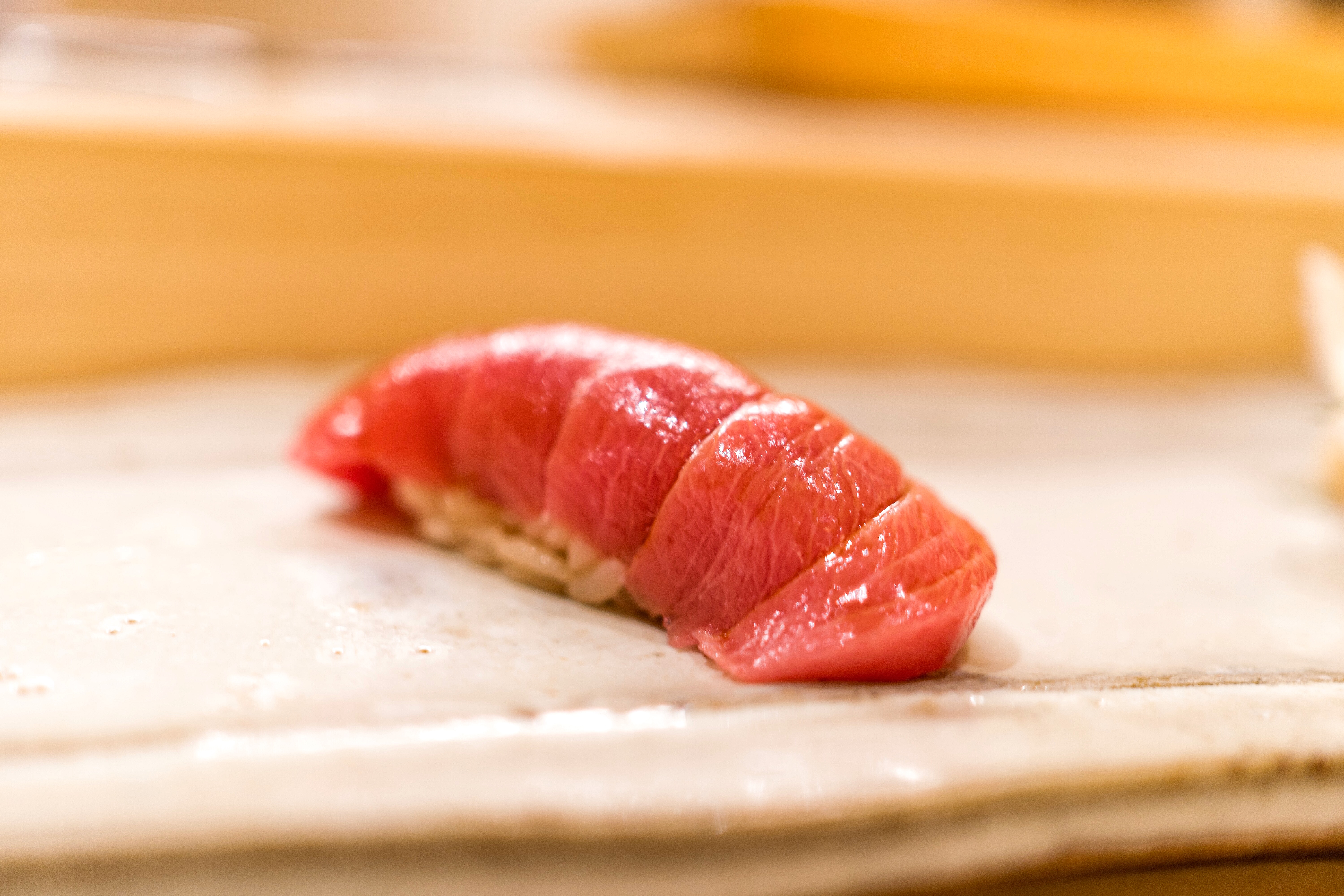 こんなところに隠れた名店が!!5,000円のランチは、絶品寿司が楽しめる『鮨とみ田』