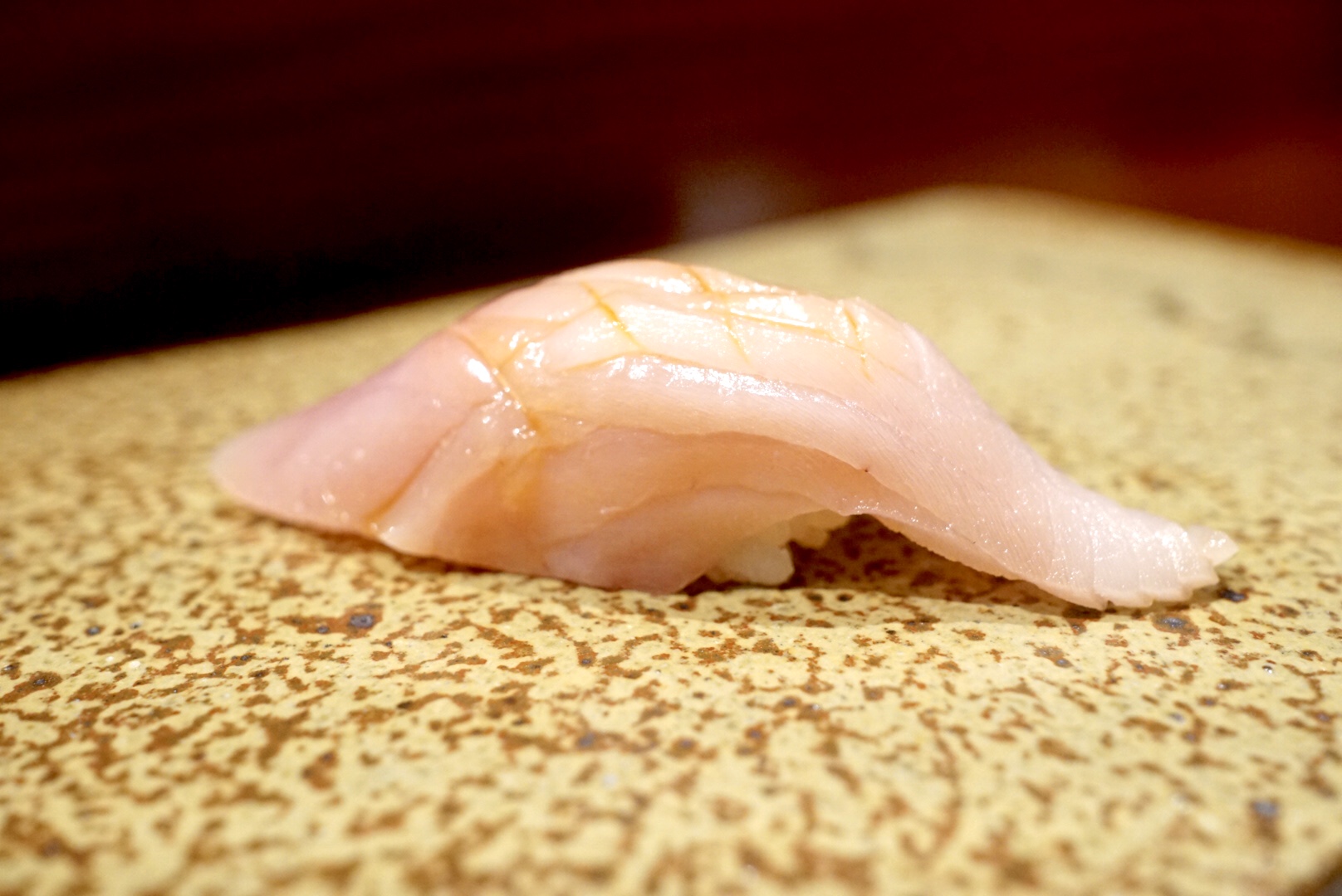 ここを訪れるためだけに鹿児島に来る価値がある！地のものを多用した珍しい鮨が楽しめる名店「鮨匠のむら」