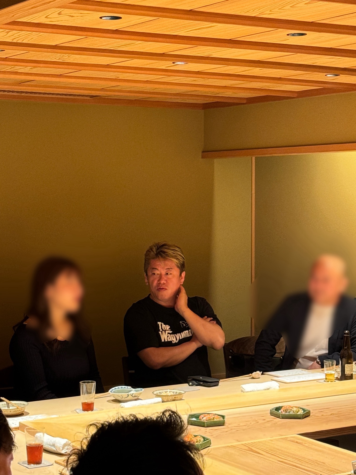 堀江貴文とカウンターで高級寿司をいただく！第118回プレミアム鮨会『鮨仙八』で開催！
